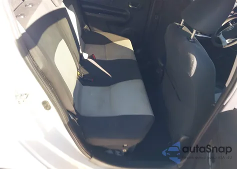 2015 Toyota Prius C Two z USA, uszkodzony, nr VIN JTDKDTB30F1111026